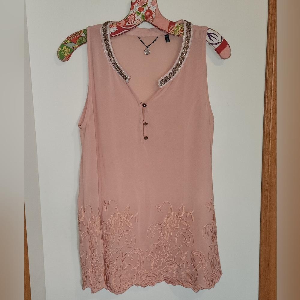 BKE Boutique sz S Sheer Embellished Peach pink tank beads buttons embroidery